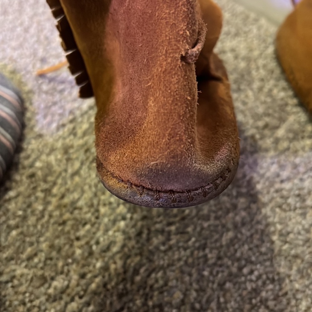 Minnetonka Soft-Sole Boots - Picture 7 of 7